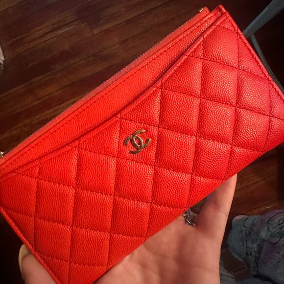 CHANEL Red Lambskin Wallet - Picture 6 of 6